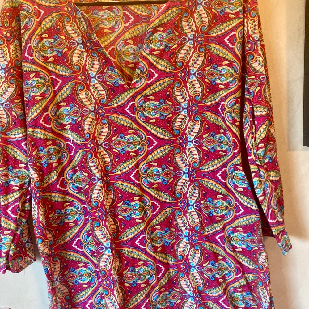 Summer tunic/pool cover up. 100% Cotton. Great w/ jeans/skirts/shorts & alone